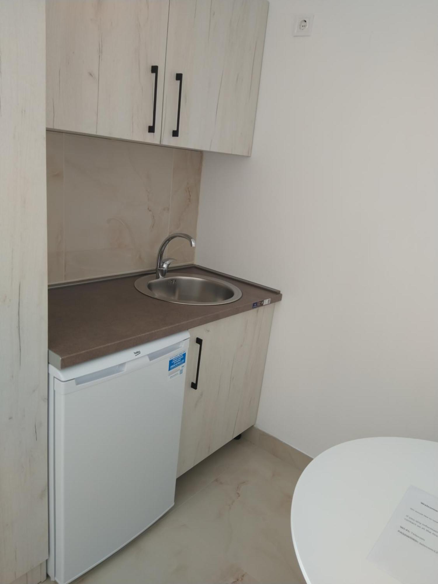 Hostel Vera - Airport Podgorica Mitrovici  Екстериор снимка